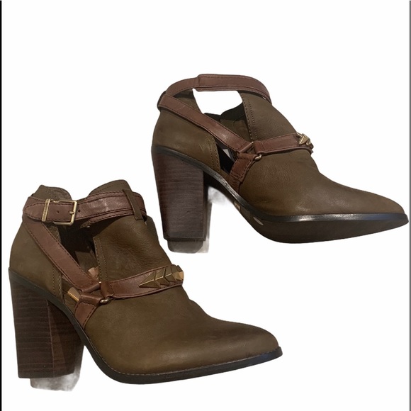 Gianni Bini Derryn Booties, Sz 10 - Picture 4 of 10